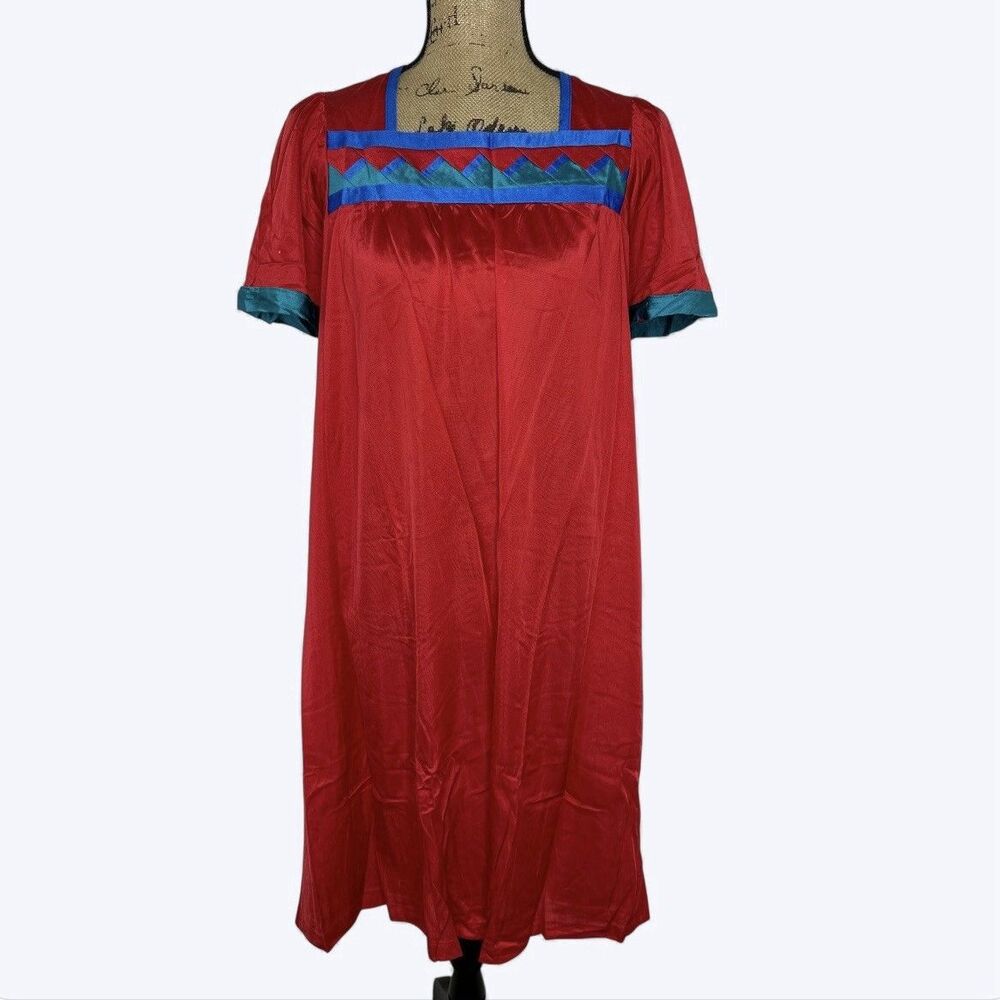 Vintage Henson Kickernick Nylon Nightgown Sz S Red‎ Vibrant Retro Mod USA